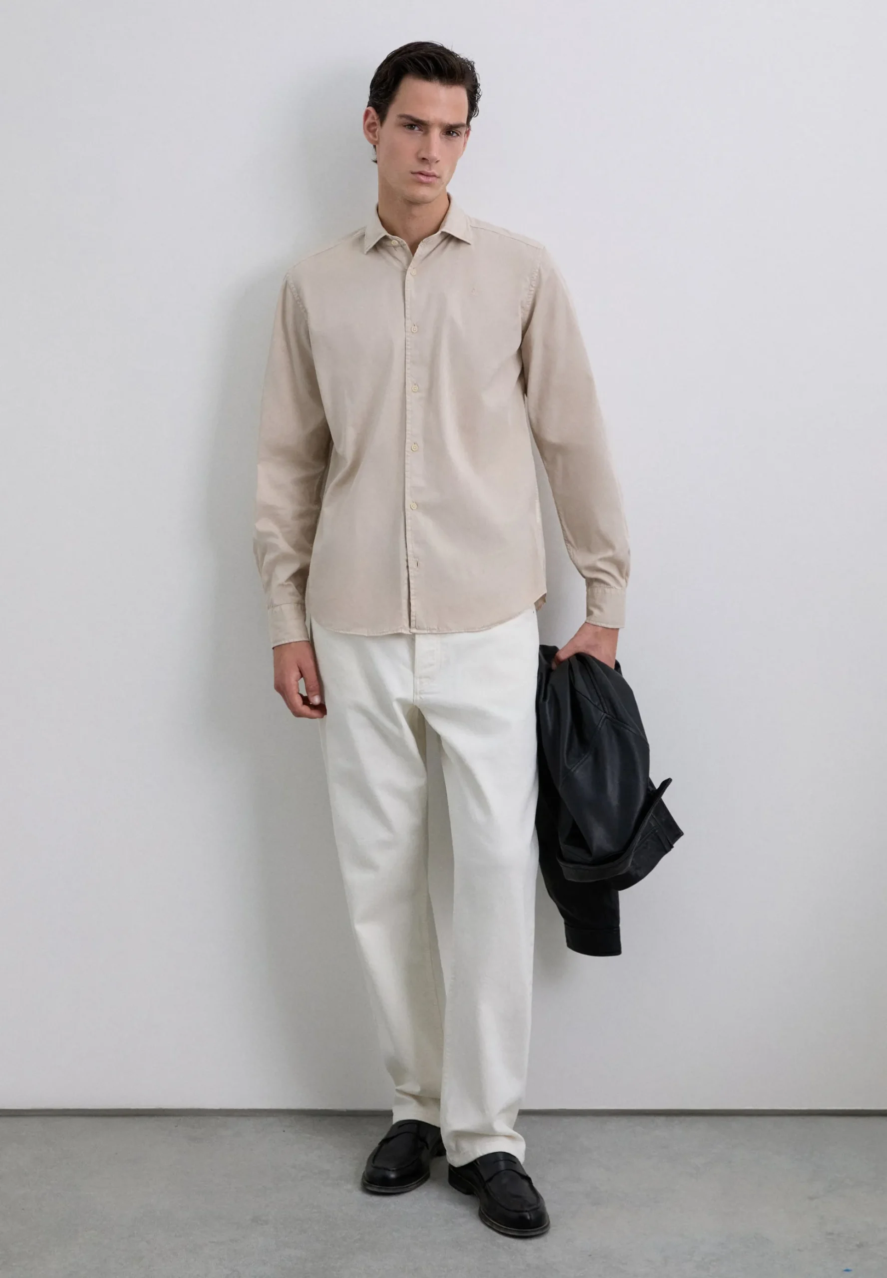CAMISA REGULAR FIT BORDADA