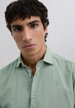 CAMISA REGULAR FIT BORDADA