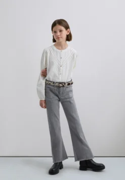 CAMISA ROMÁNTICA BORDADOS