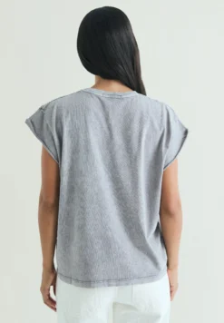 CAMISETA CALAVERA BORDADA