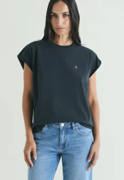 CAMISETA CALAVERA BORDADA