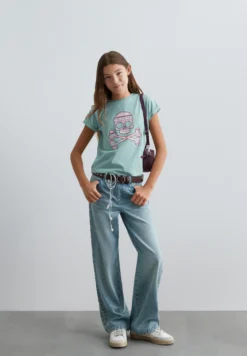 CAMISETA CALAVERA ESTAMPADA