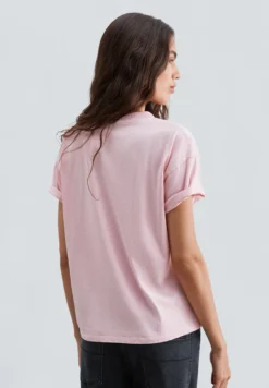 CAMISETA CORAZÓN STUDS