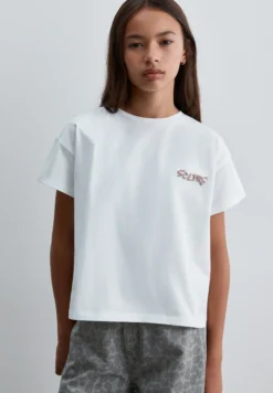 CAMISETA DETALLE STRASS