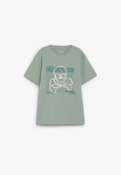 CAMISETA ESTAMPADA DETALLE TRASERO