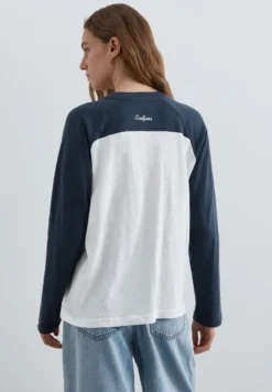 CAMISETA ESTAMPADA MANGAS CONTRASTE