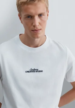 CAMISETA ESTAMPADA REGULAR FIT