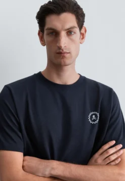 CAMISETA LOGO TRASERO ESTAMPADO