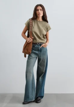 CAMISETA PLIEGUES CON STUDS