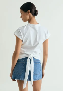 CAMISETA STRASS NUDO TRASERO