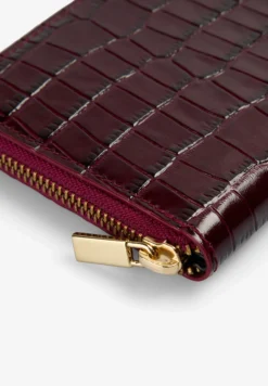 CARTERA PIEL RELIEVE