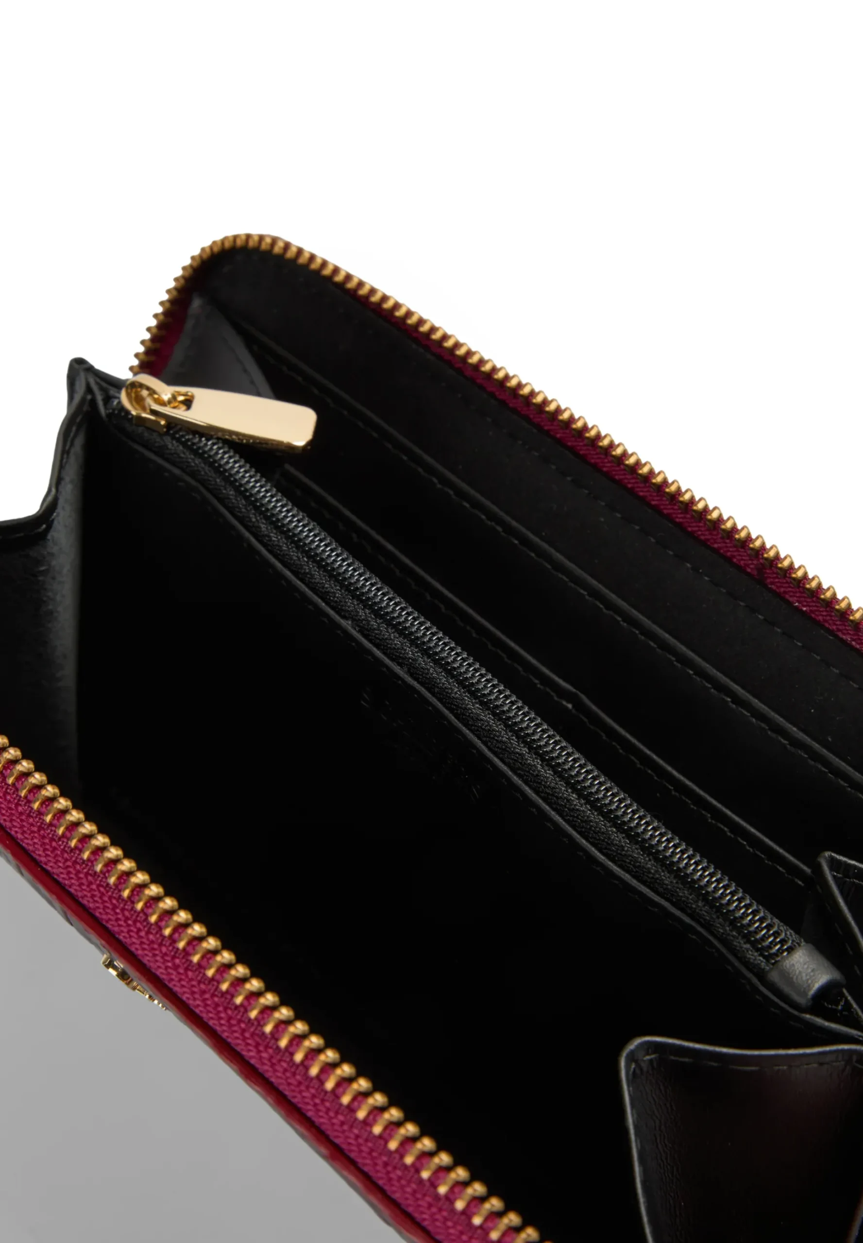 CARTERA PIEL RELIEVE
