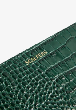 CARTERA PIEL RELIEVE