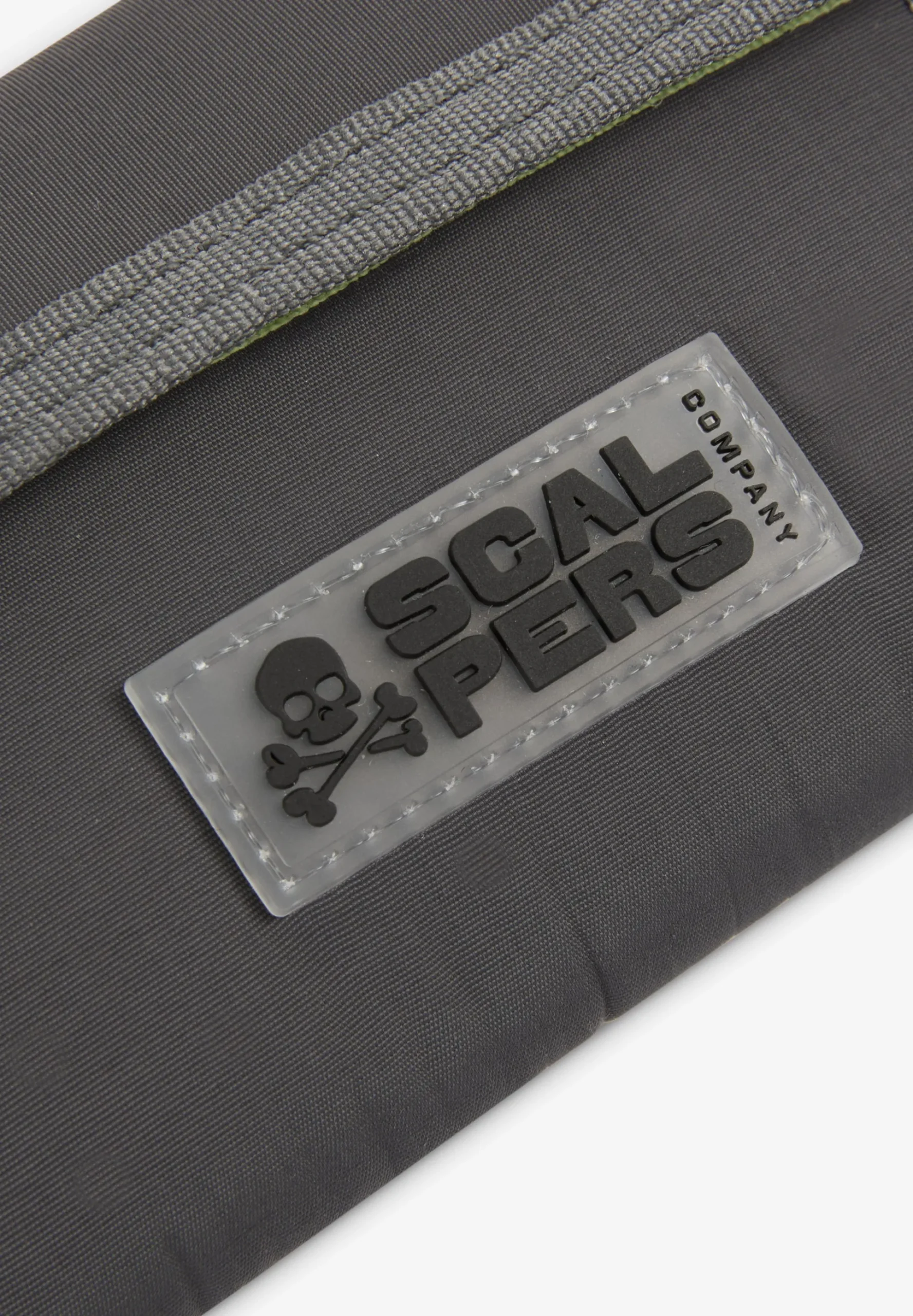 CARTERA PLEGABLE CON CREMALLERA