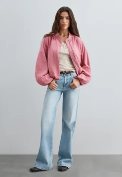 CHAQUETA ABULLONADA TEXTURA