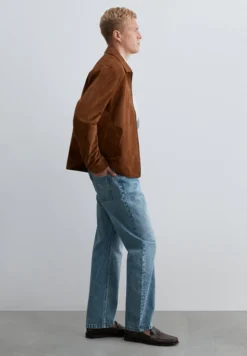 CHAQUETA ANTE BOLSILLOS