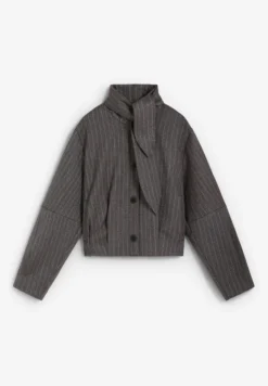 CHAQUETA BOMBER CON LAZADA