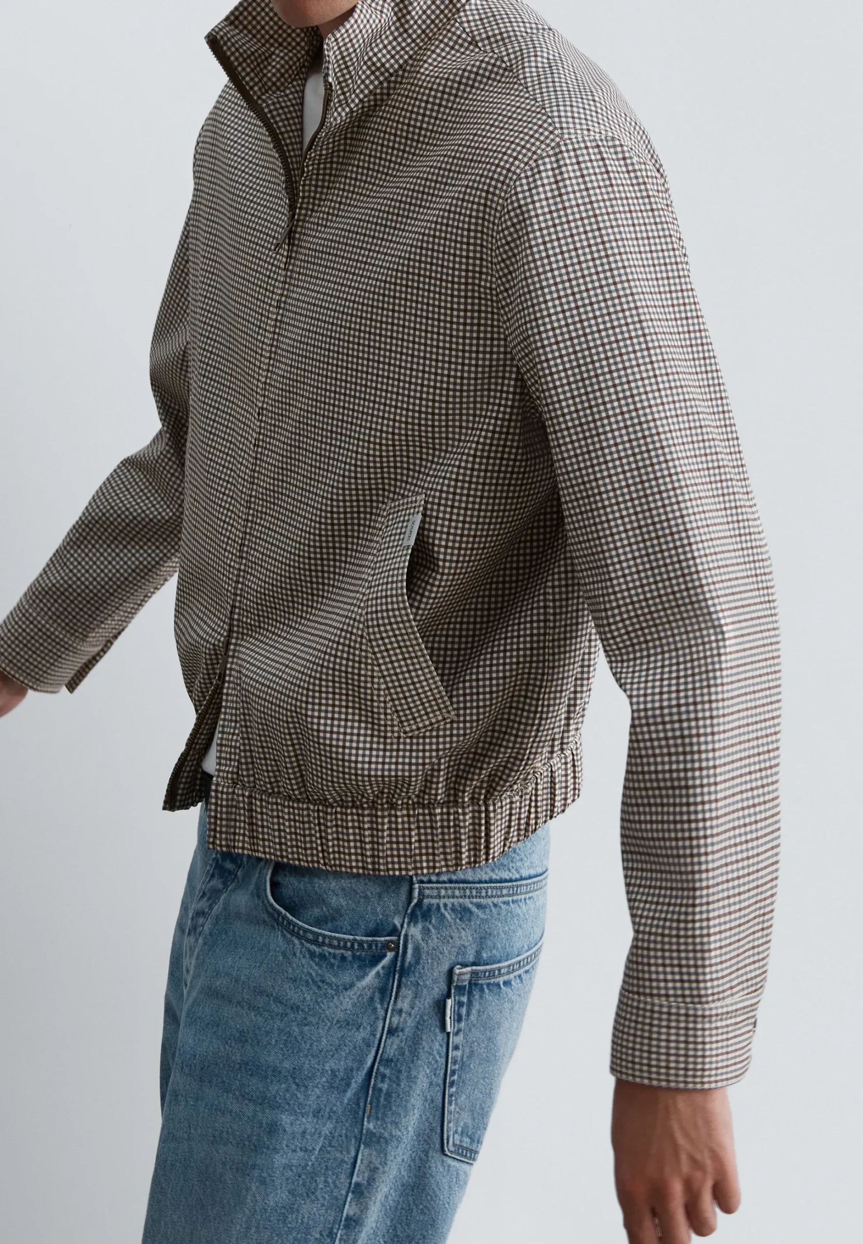 CHAQUETA BOMBER ESTAMPADO MICROCUADRO