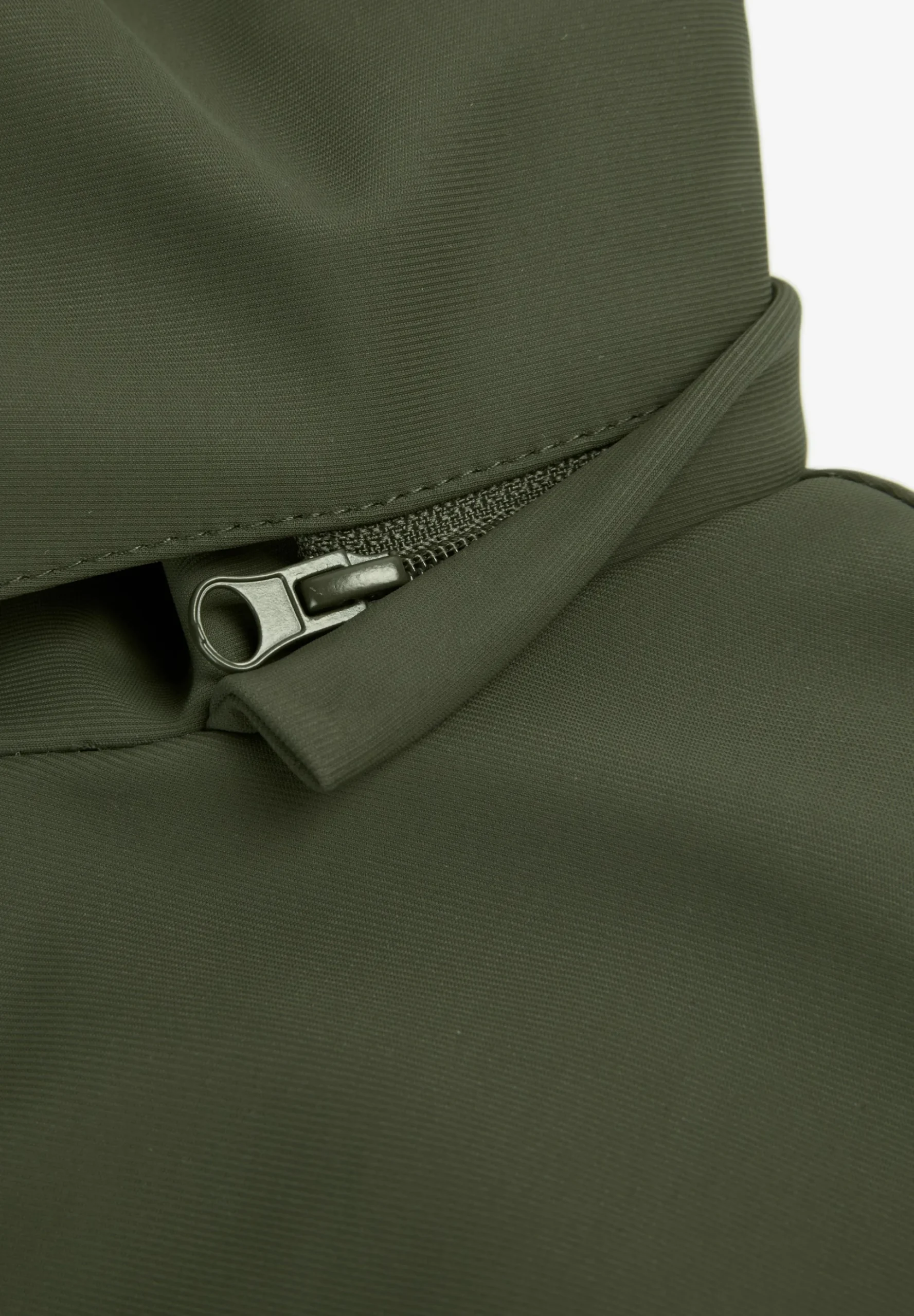 CHAQUETA CON CAPUCHA REVERSIBLE