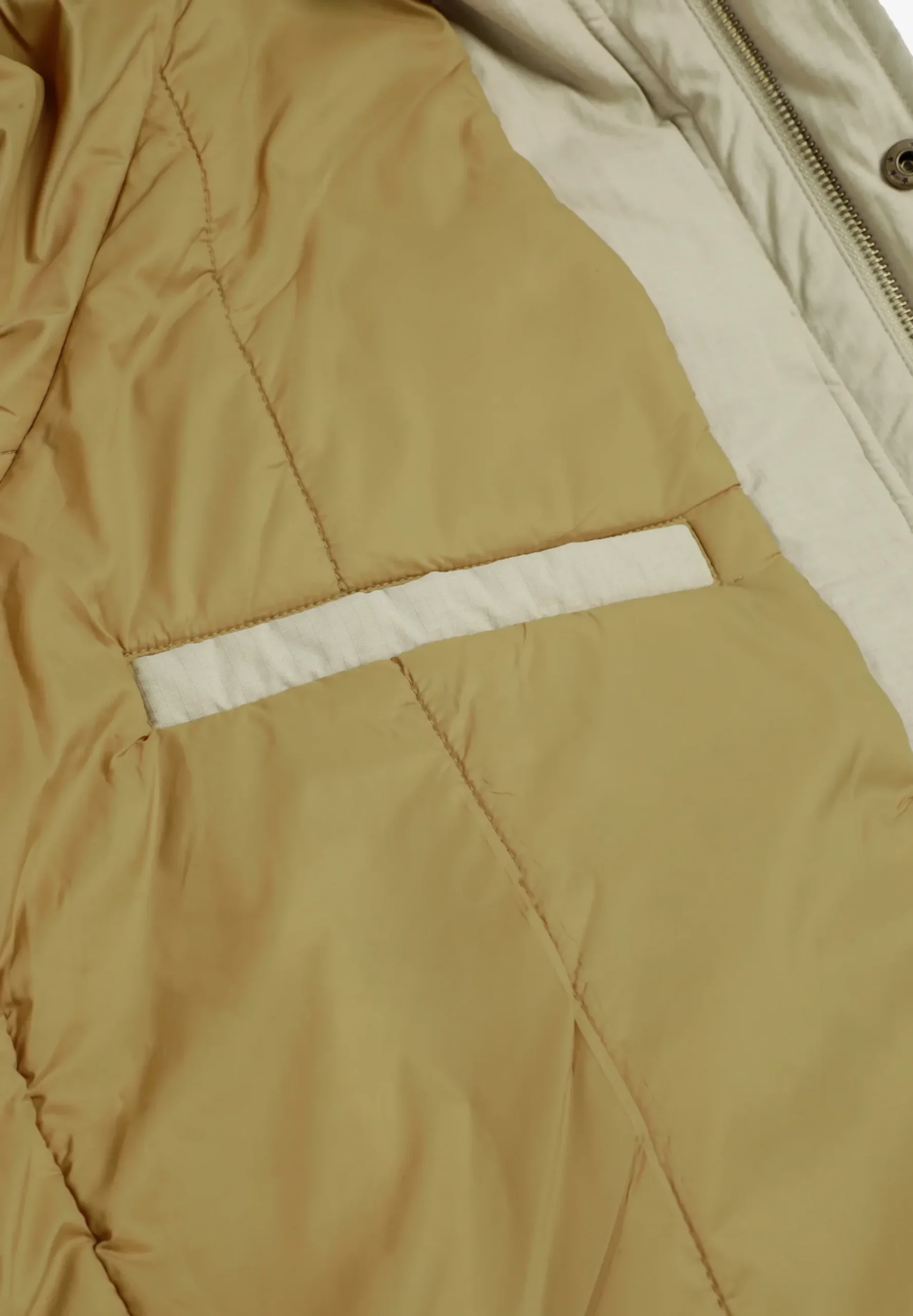 CHAQUETA CUELLO CONTRASTE