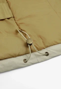CHAQUETA CUELLO CONTRASTE