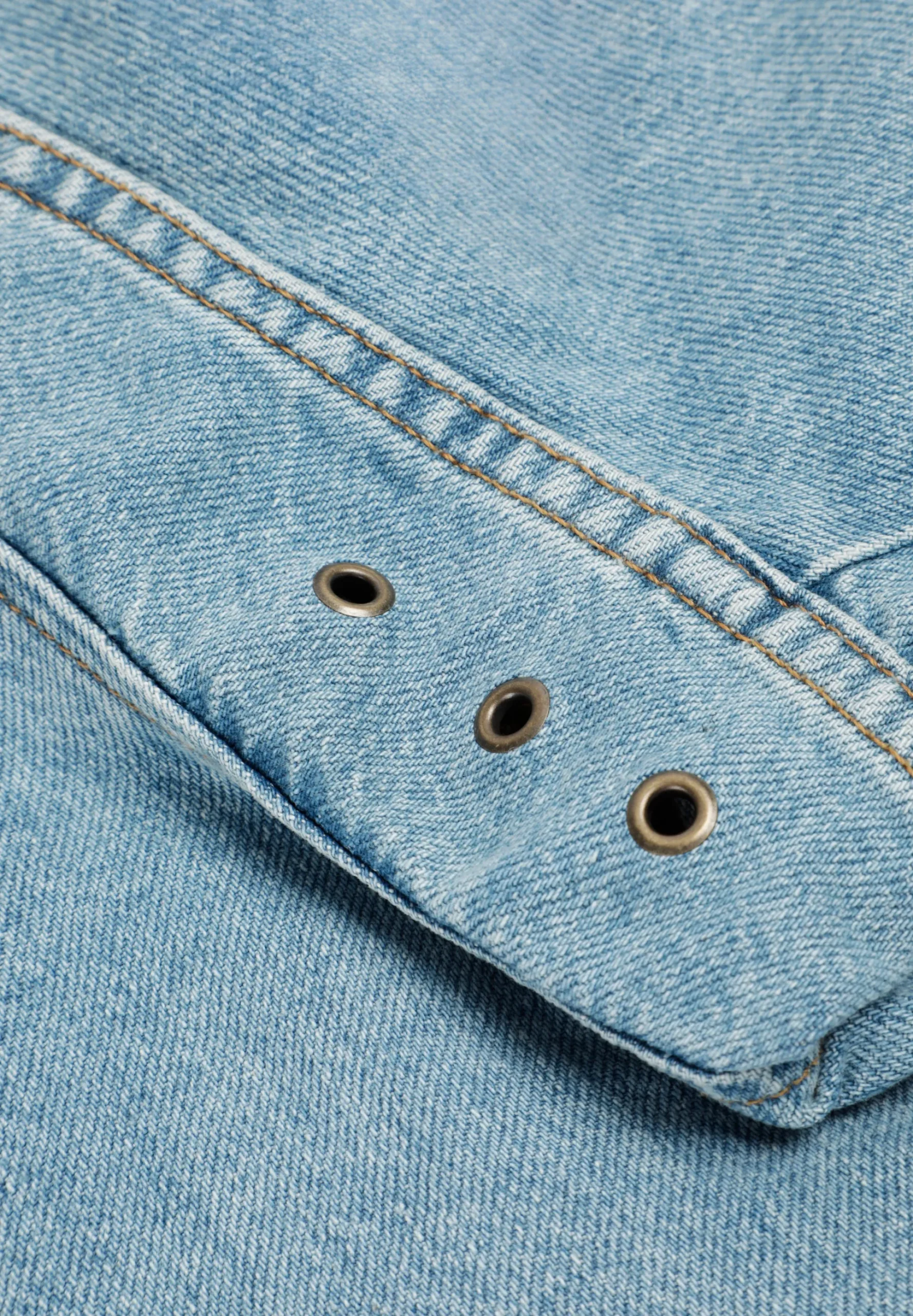 CHAQUETA DENIM MULTIBOLSILLOS