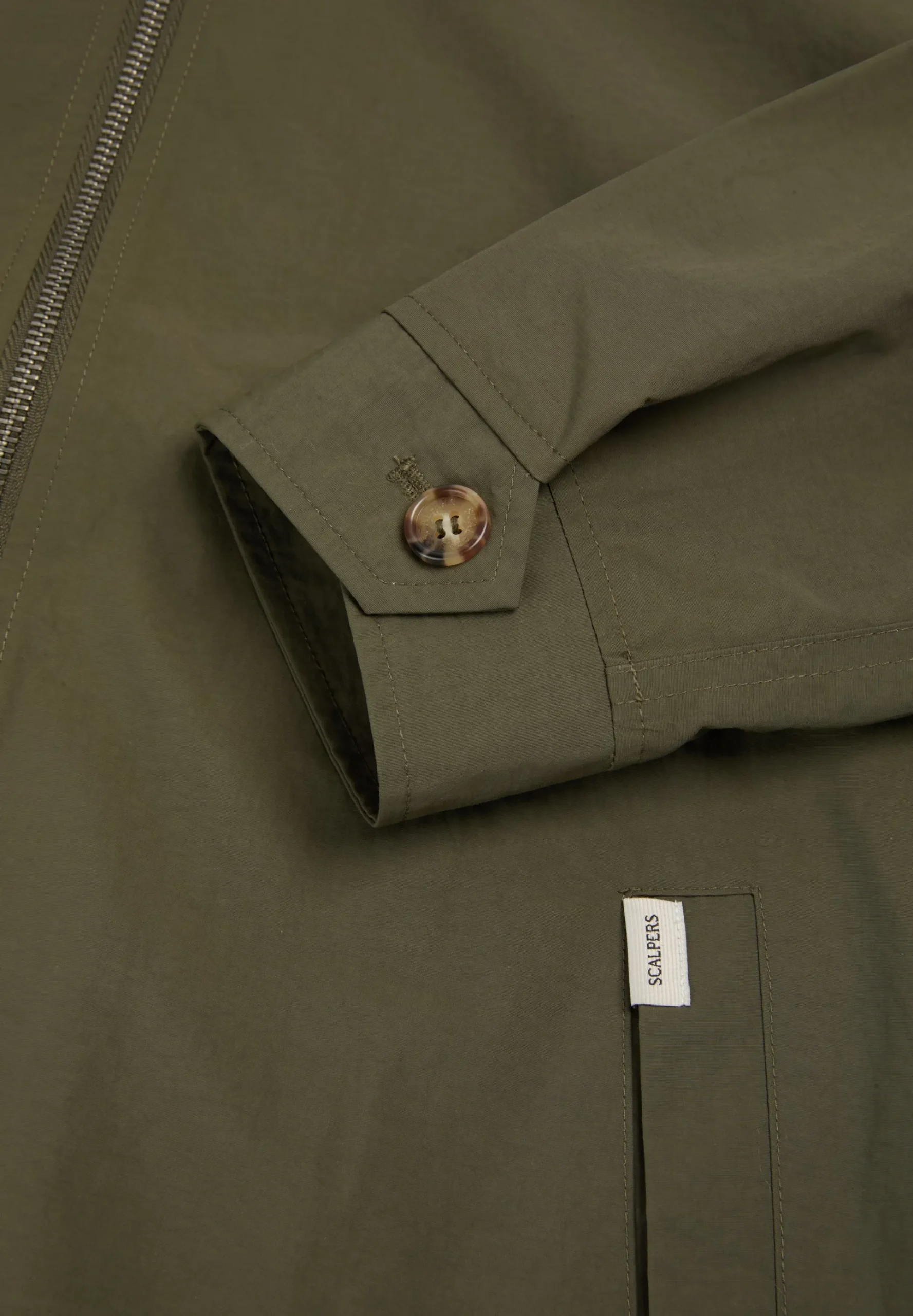 CHAQUETA DETALLE INTERIOR
