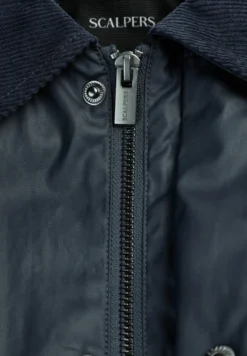 CHAQUETA ENCERADA CON SNAPS