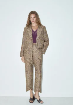 CHAQUETA ESTAMPADO PAISLEY
