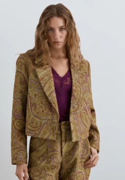 CHAQUETA ESTAMPADO PAISLEY
