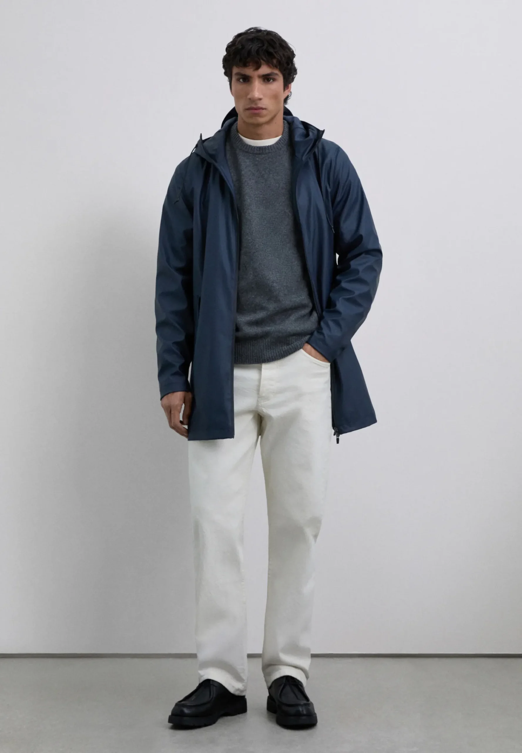 CHAQUETA IMPERMEABLE LOGO