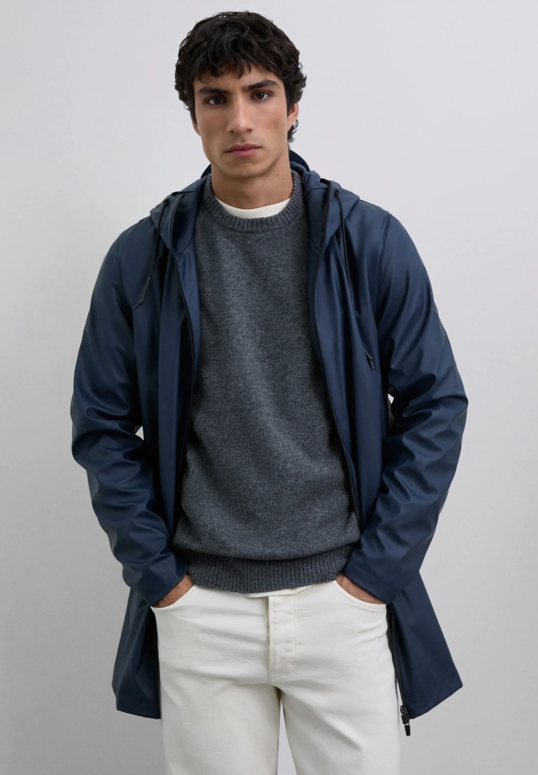 CHAQUETA IMPERMEABLE LOGO