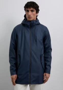 CHAQUETA IMPERMEABLE LOGO
