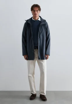 CHAQUETA IMPERMEABLE LOGO