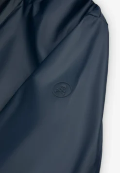 CHAQUETA IMPERMEABLE LOGO