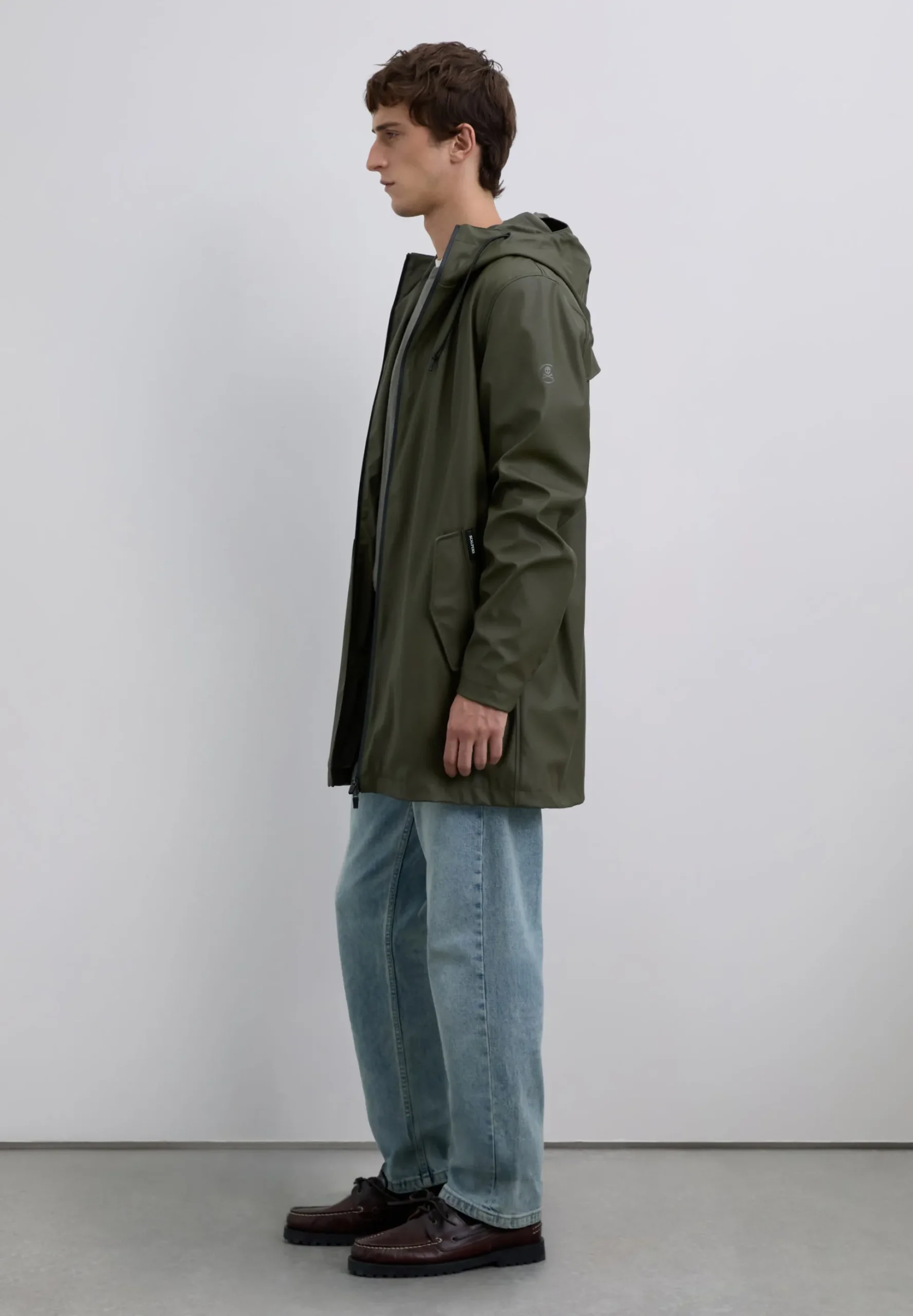 CHAQUETA IMPERMEABLE LOGO