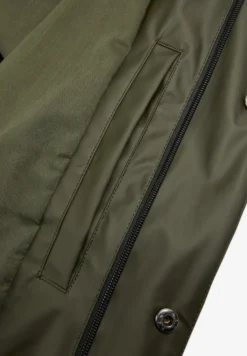 CHAQUETA IMPERMEABLE LOGO