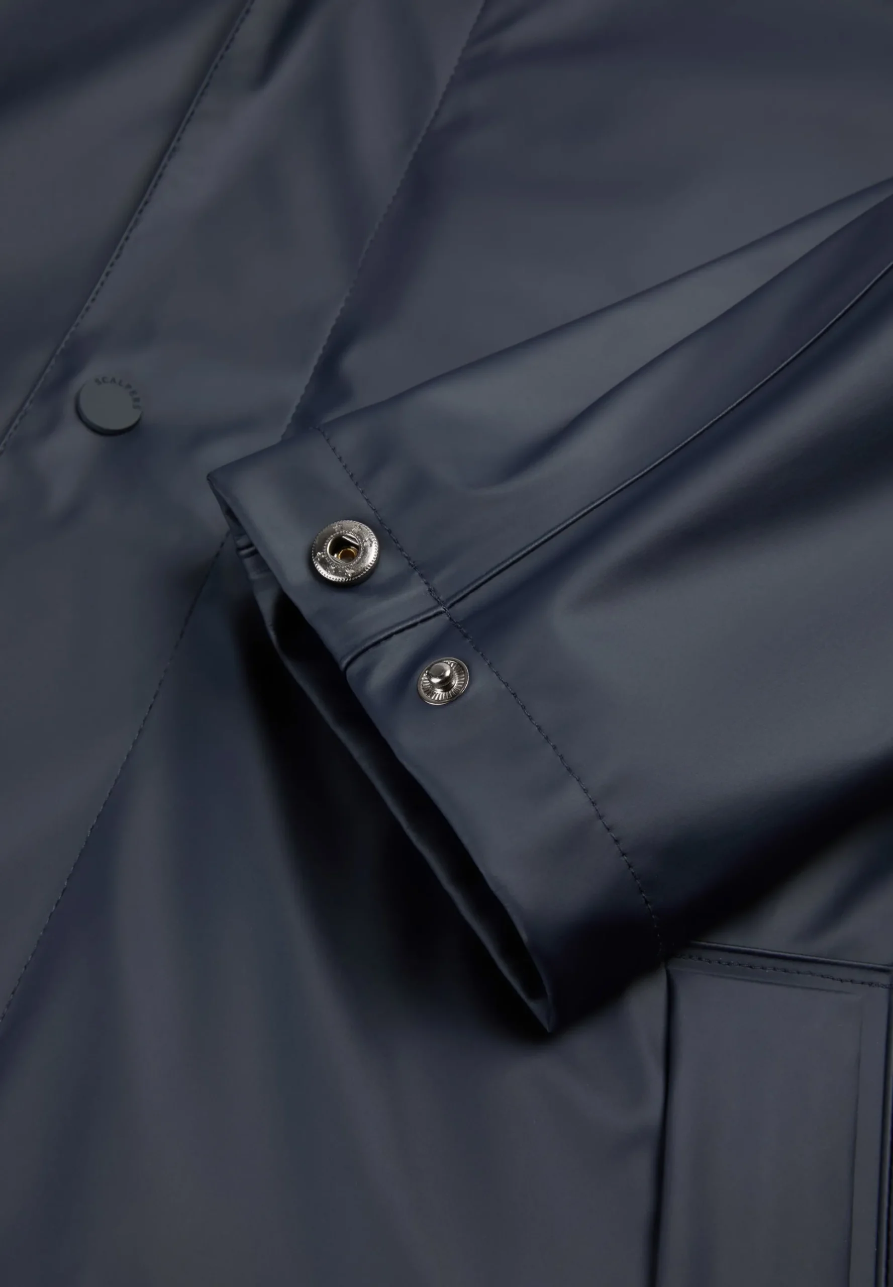 CHAQUETA IMPERMEABLE LOGO