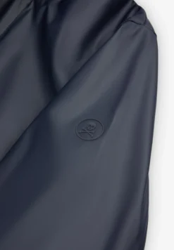CHAQUETA IMPERMEABLE LOGO