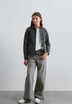 CHAQUETA LIGERA MULTIBOLSILLOS