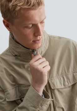 CHAQUETA MILITAR BOLSILLOS
