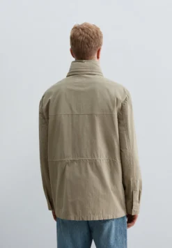 CHAQUETA MILITAR BOLSILLOS
