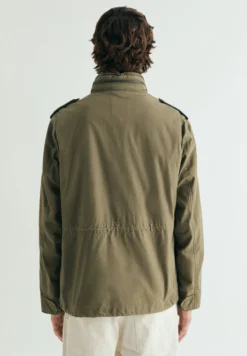 CHAQUETA MILITAR CON CAPUCHA OCULTA