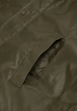 CHAQUETA RESINADA CUELLO PANA