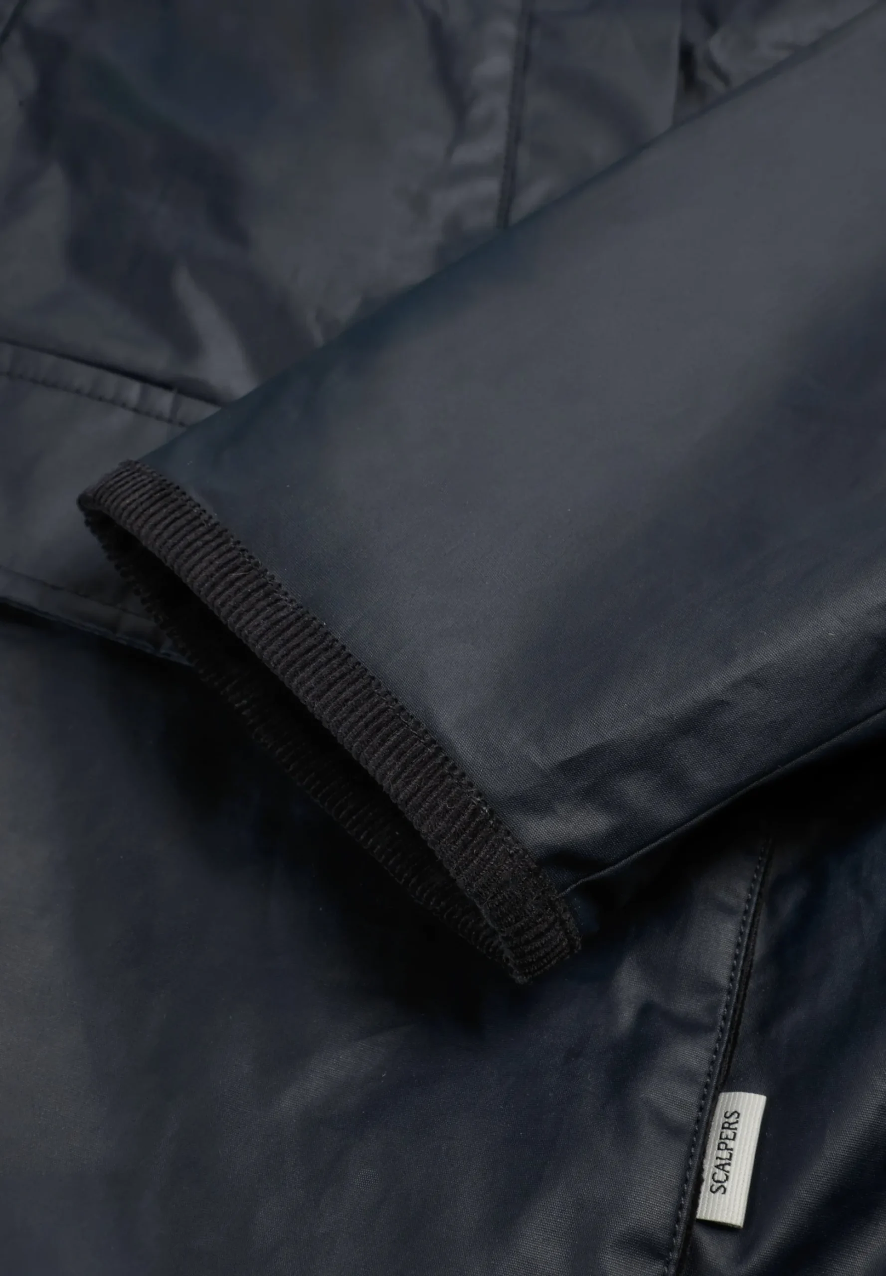 CHAQUETA RESINADA CUELLO PANA