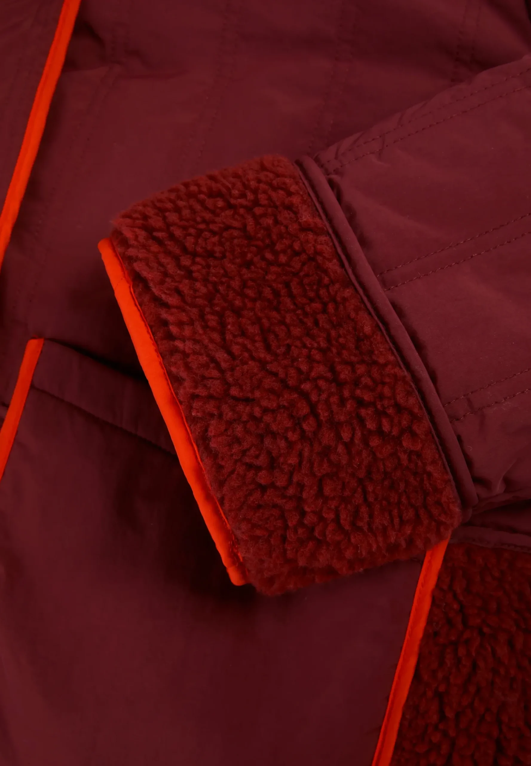 CHAQUETA REVERSBLE BORREGUILLO
