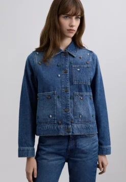CHAQUETA VAQUERA CON ABALORIOS