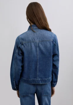 CHAQUETA VAQUERA CON ABALORIOS