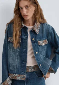 CHAQUETA VAQUERA ESTAMPADO ÉTNICO