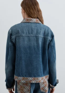 CHAQUETA VAQUERA ESTAMPADO ÉTNICO